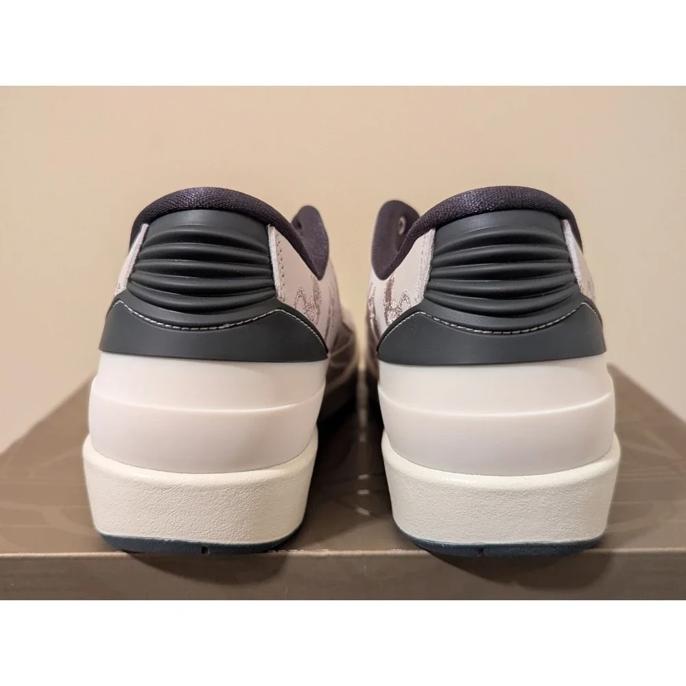 Nike Jordan‎ 2 Retro Low Year of the Dragon Women 10